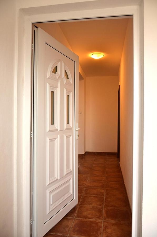 Apartments With A Parking Space Senj - 11520 Buitenkant foto